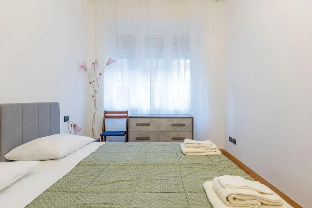 Suite Solari 5 Guest - Posizione Ottima - Wi-Fi Milano Appartamento